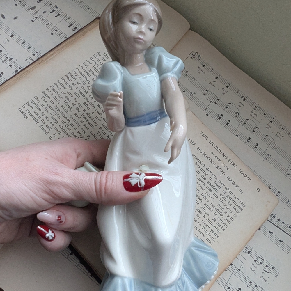 Elegant Porcelain Girl with Goose Figurine - Picture 9 of 12